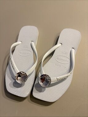 Havaianas White Flip Sandals with Faceted Crystal Accent